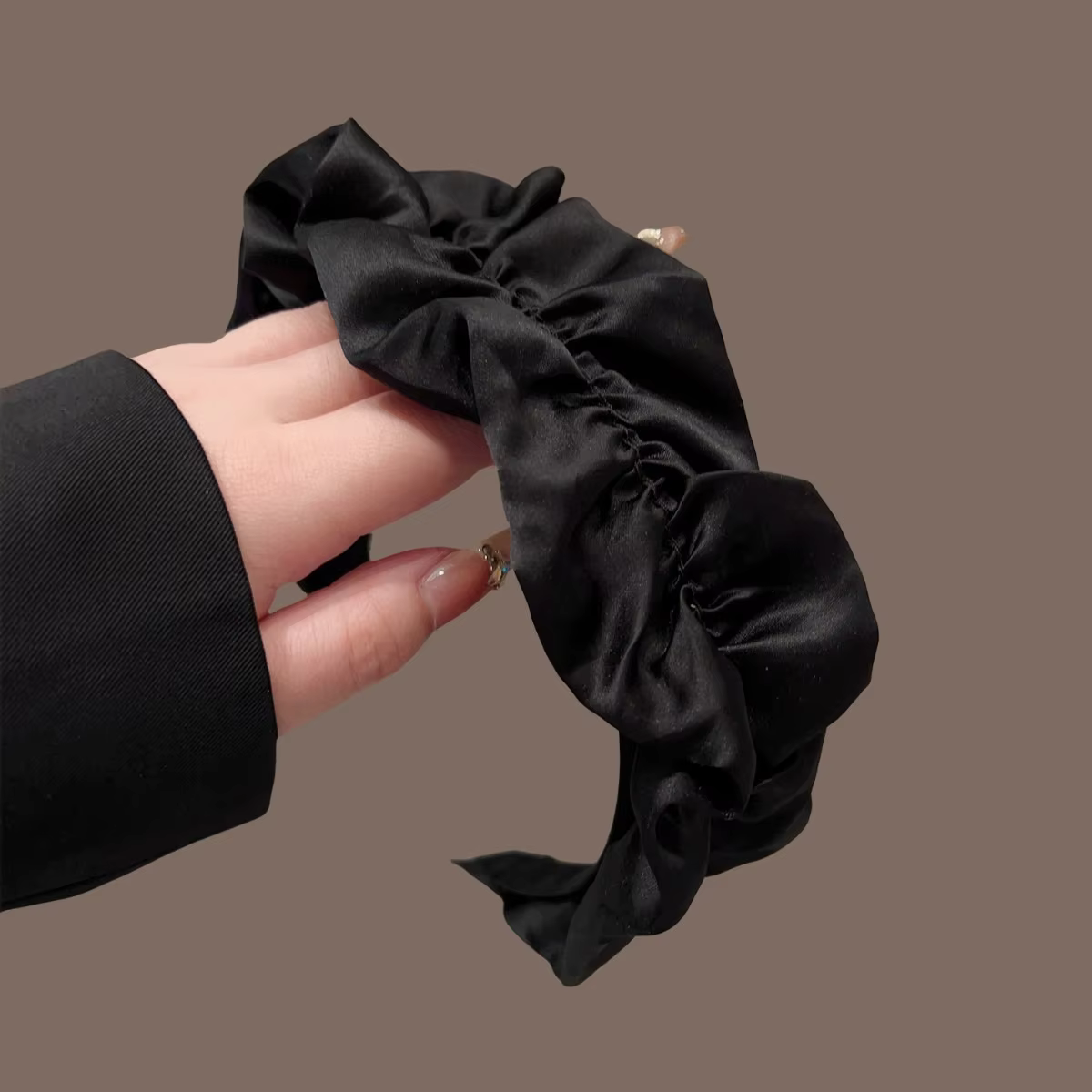 Mysterious Elegant Lightweight Luxuriou Handmade Ribbon Black High Calva Headband Convenient For Use Toothed Anti Slip Hair Clip